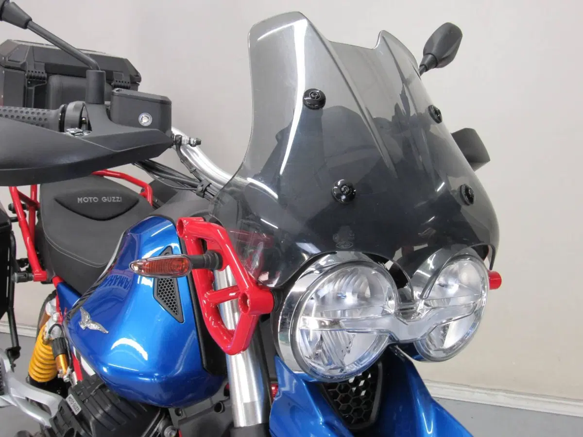 Moto Guzzi V85 TT Travel (2024 - 26) (12)