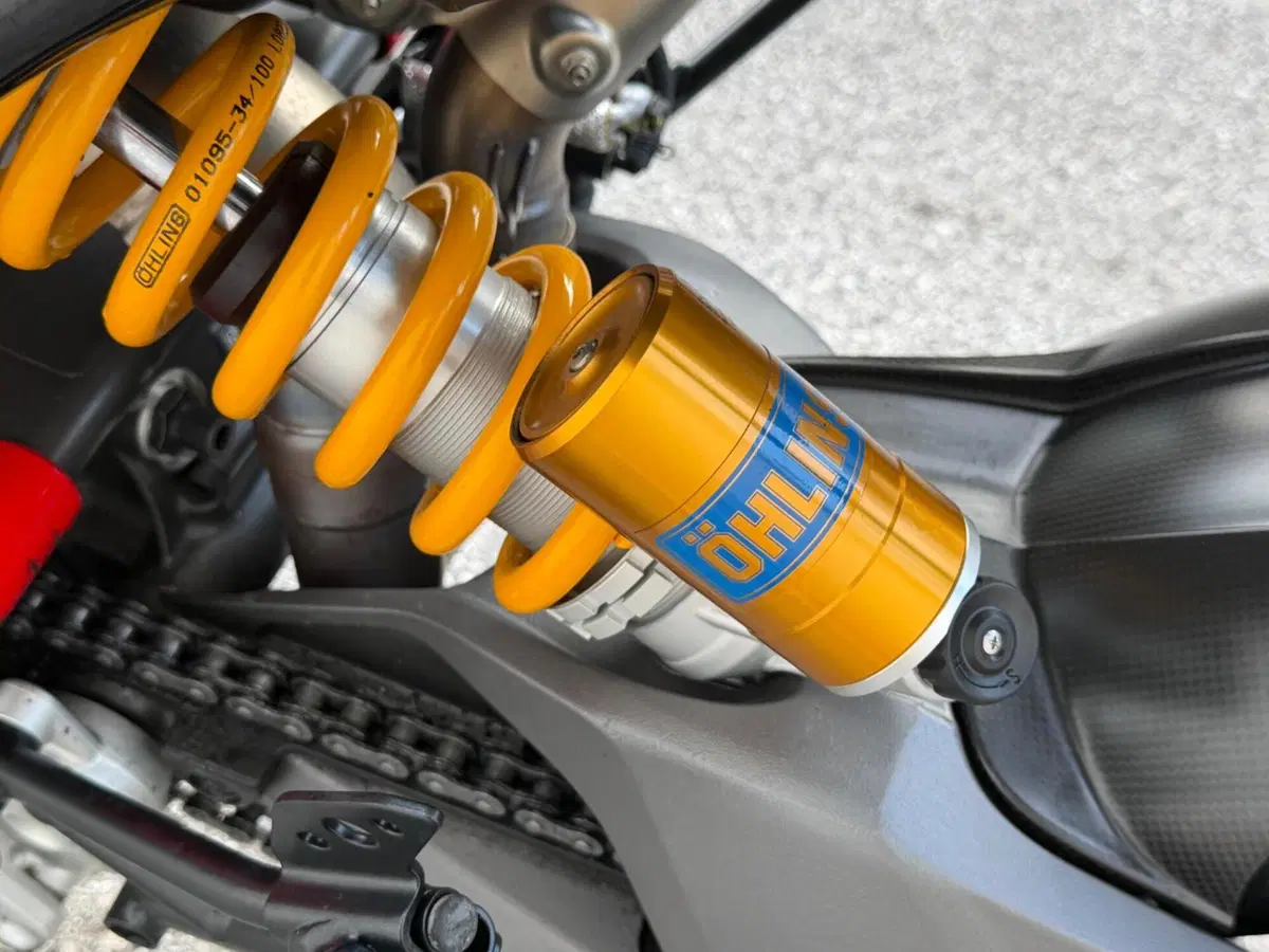 Ducati Hypermotard 950 SP (2022 - 25) (4)