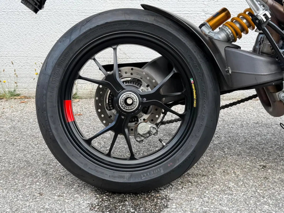 Ducati Hypermotard 950 SP (2022 - 25) (8)
