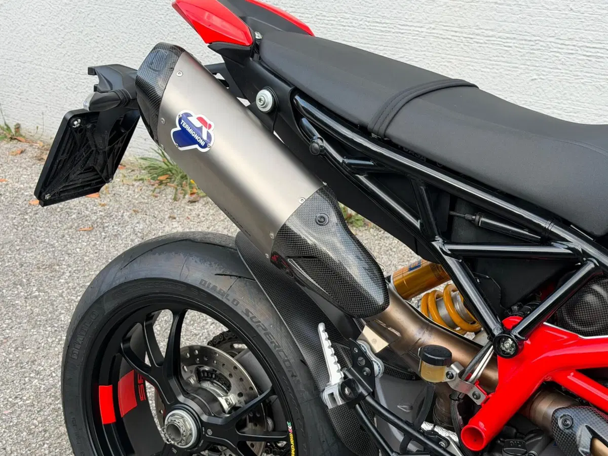 Ducati Hypermotard 950 SP (2022 - 25) (12)