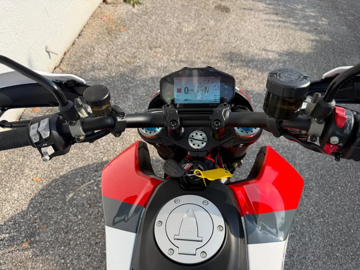 Ducati Hypermotard 950 SP (2022 - 25) (13)