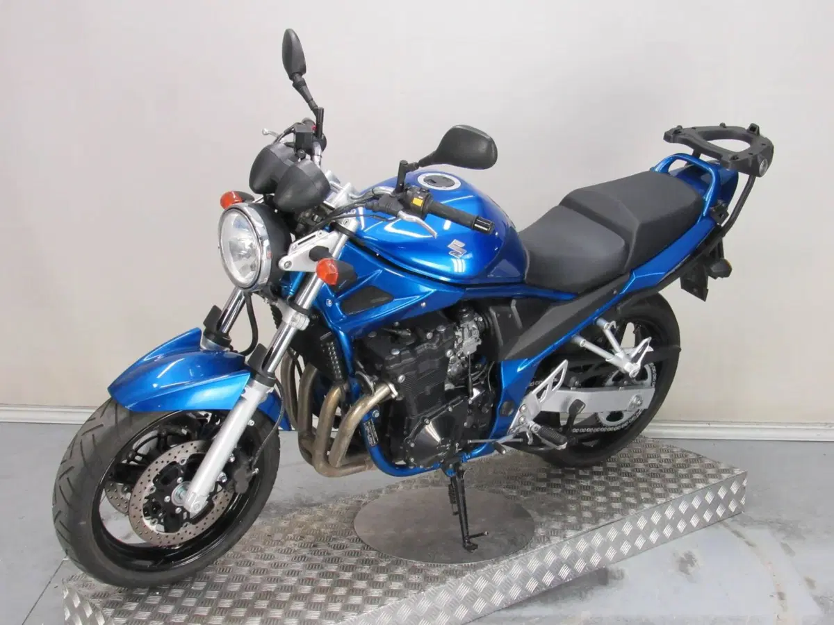 Suzuki GSF 650 Bandit (2006 - 11) (4)