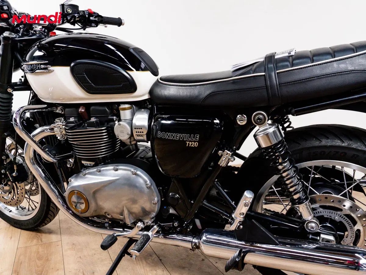 Triumph Bonneville T120 (2026) (10)
