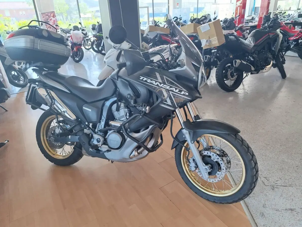 Honda Transalp XL 700 V (2007 - 2013) (5)