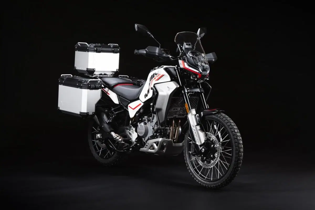 Moto Morini AlltrHike 450: arrivano i nuovi accessori originali [GALLERY]
