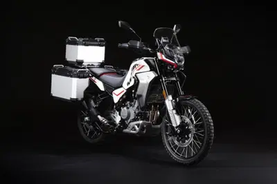 Moto Morini AlltrHike 450: arrivano i nuovi accessori originali [GALLERY]