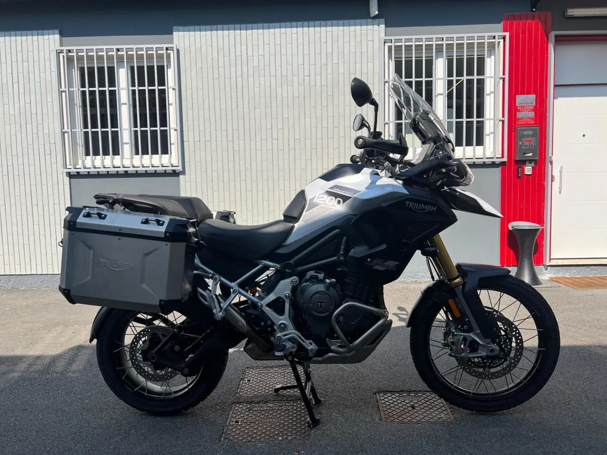 Triumph Tiger 1200 Rally Pro (2022 - 23) (2)