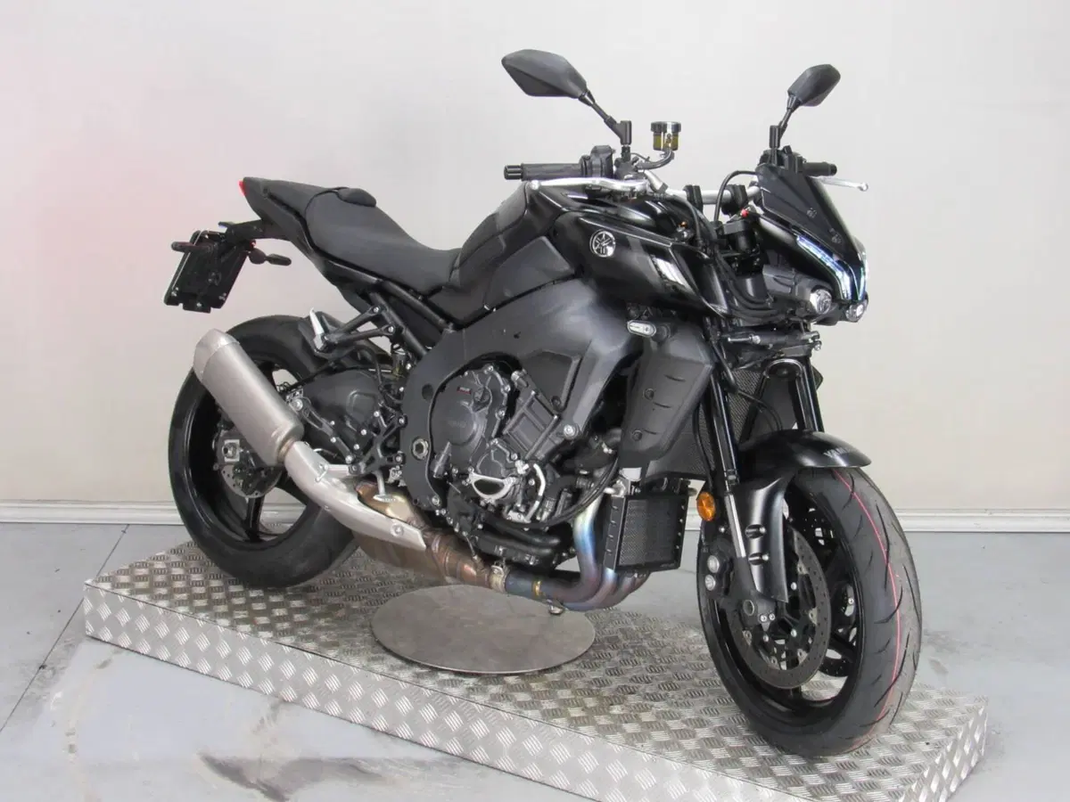 Yamaha MT-10 (2022 - 26) (3)