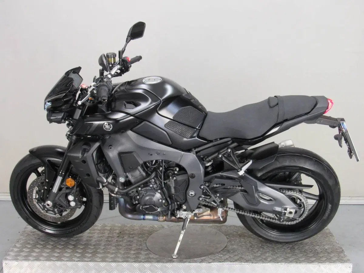 Yamaha MT-10 (2022 - 26) (5)
