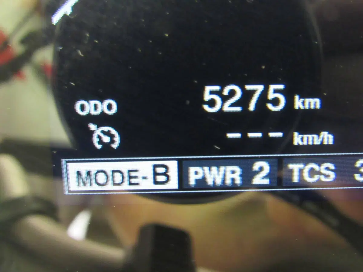 Yamaha MT-10 (2022 - 26) (8)