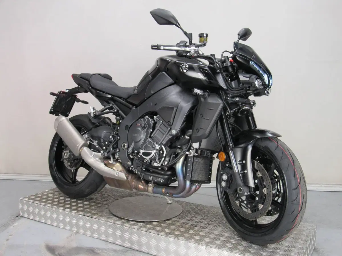Yamaha MT-10 (2022 - 26) (9)