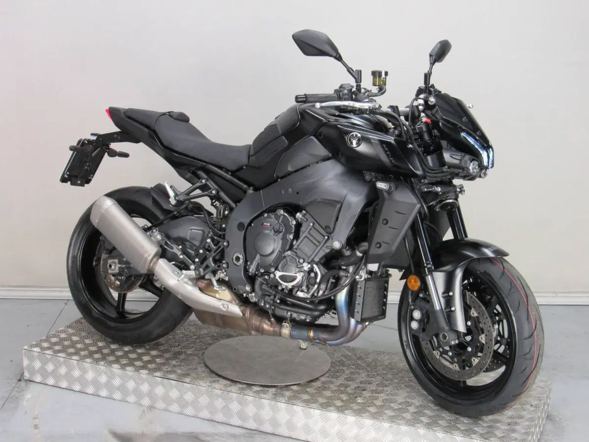 Yamaha MT-10 (2022 - 26)
