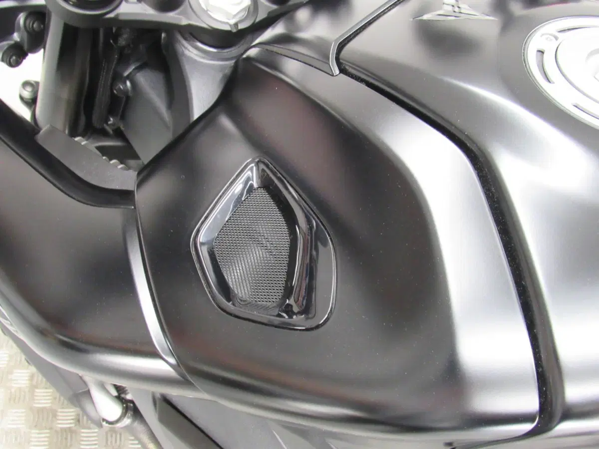 Yamaha MT-10 (2022 - 26) (13)