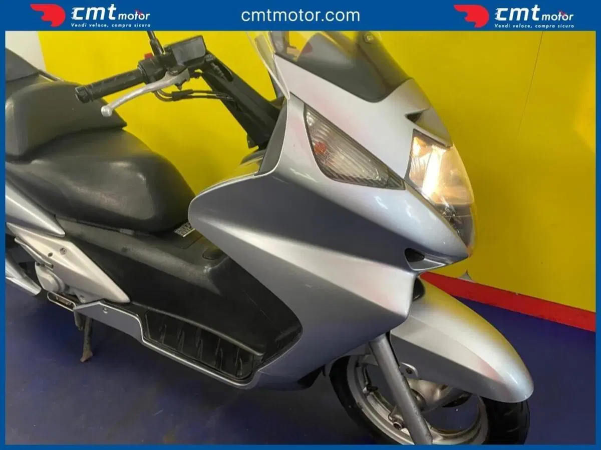 Honda Silver Wing 600 (2005 - 09) (7)
