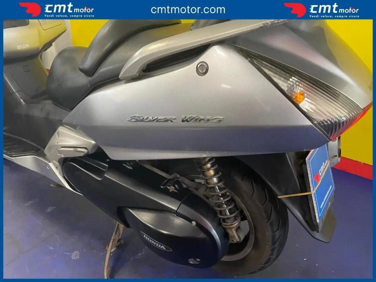 Honda Silver Wing 600 (2005 - 09) (8)