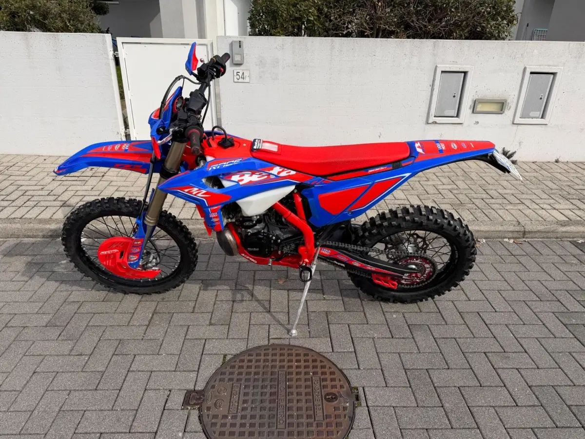 Betamotor RR 300 2T Enduro Race (2026) (2)