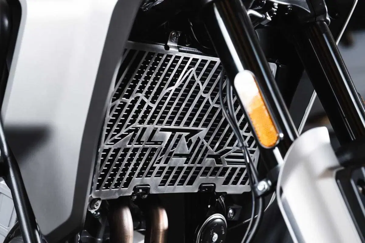 Moto Morini AlltrHike 450: arrivano i nuovi accessori originali [GALLERY] (5)