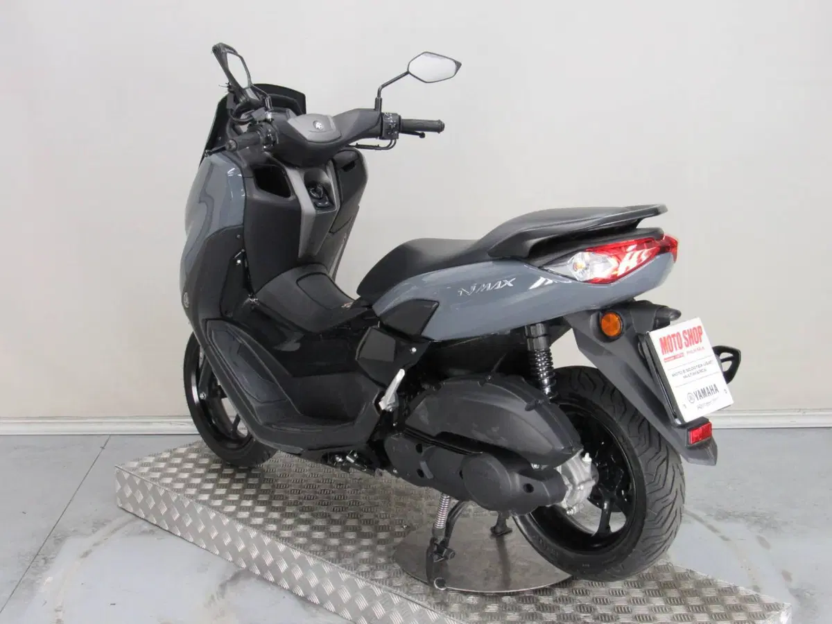 Yamaha N-Max 125 (2021 - 24) (6)