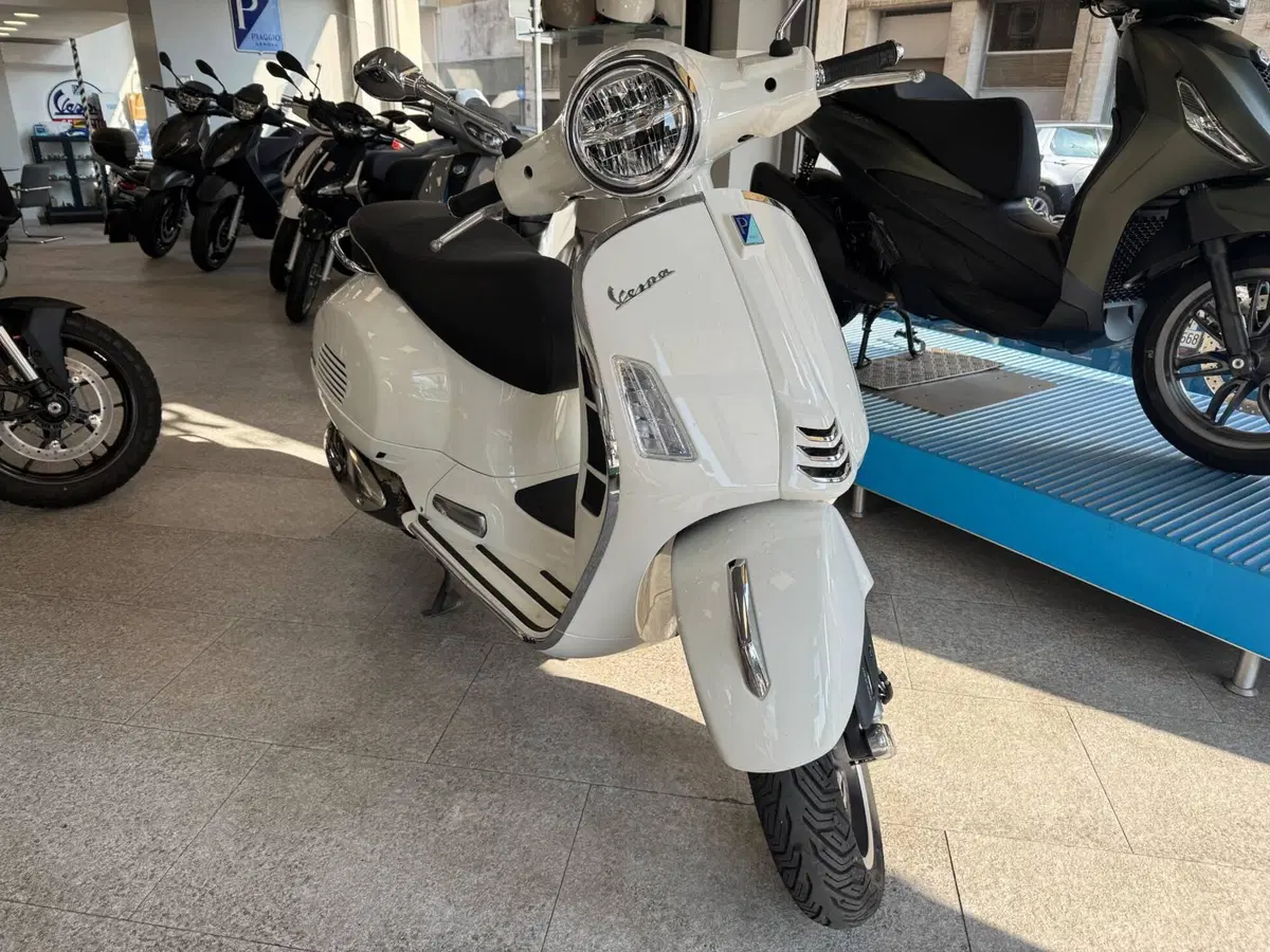 Vespa GTS 310 (2025 - 26) (3)