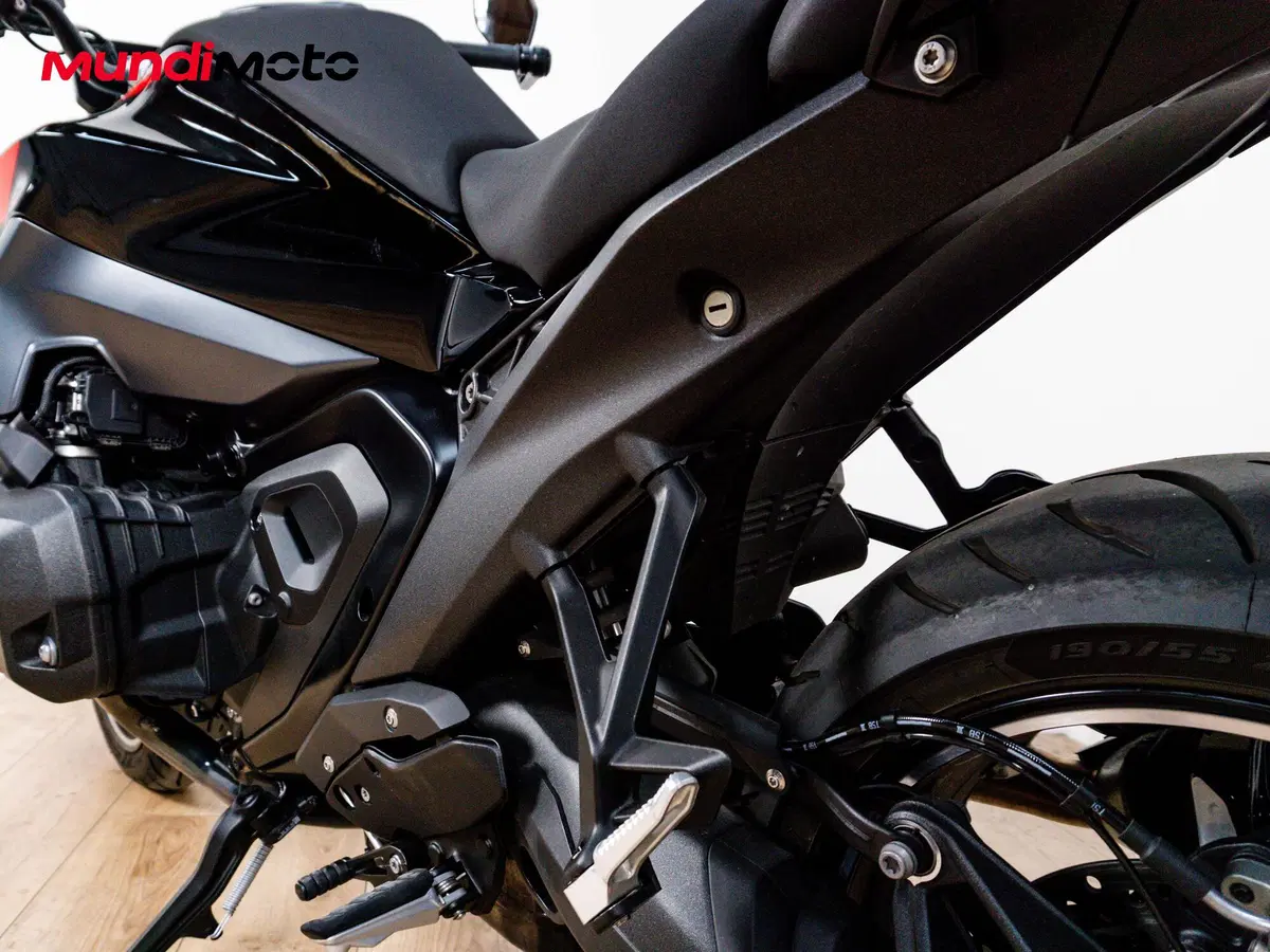 Bmw R 1300 R (2026 - 27) (10)