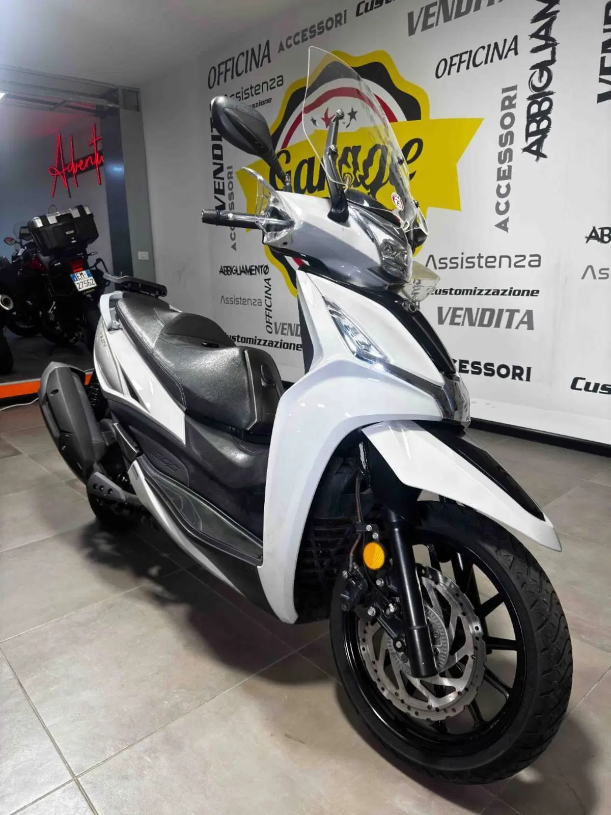 Kymco Agility 300i (2021 - 25) (2)