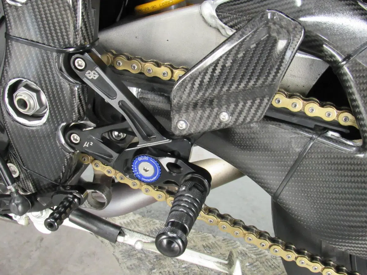 Yamaha YZF R1 (2020 - 25) (18)