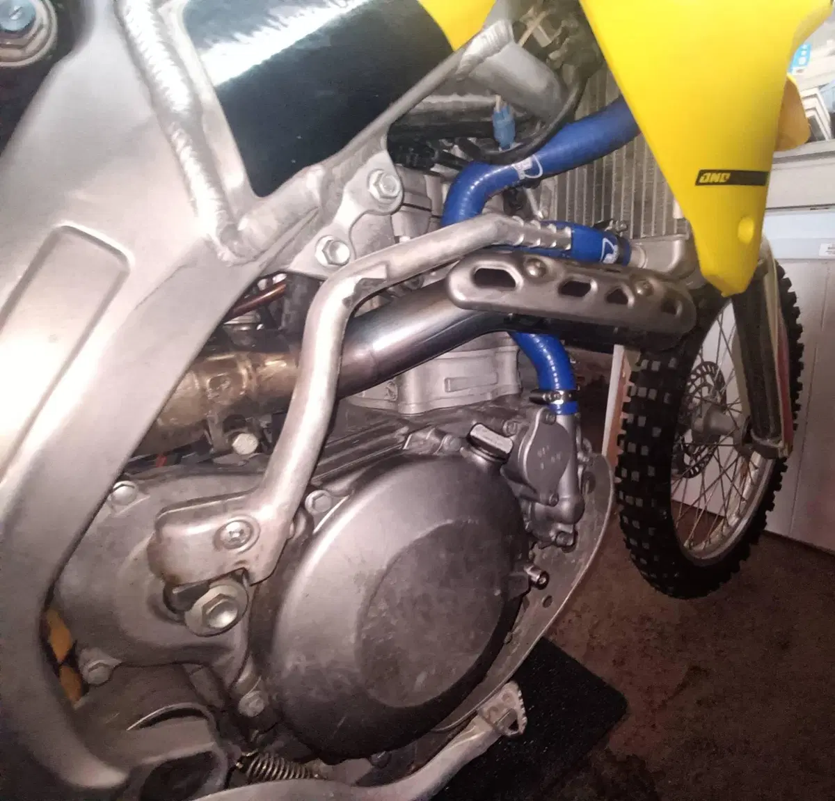 Suzuki RM 450 Z (2005 - 06) (3)