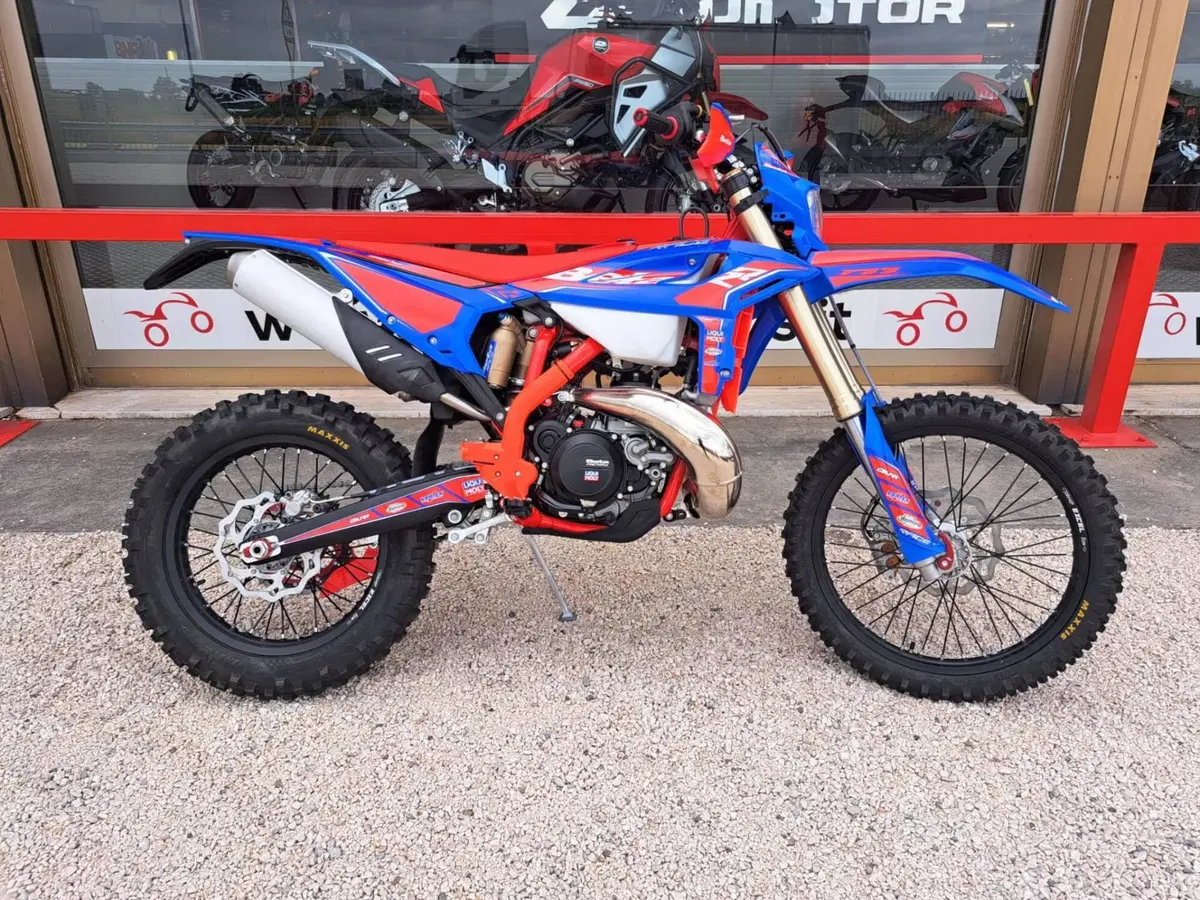 Betamotor RR 250 2T Enduro Race (2026) (2)
