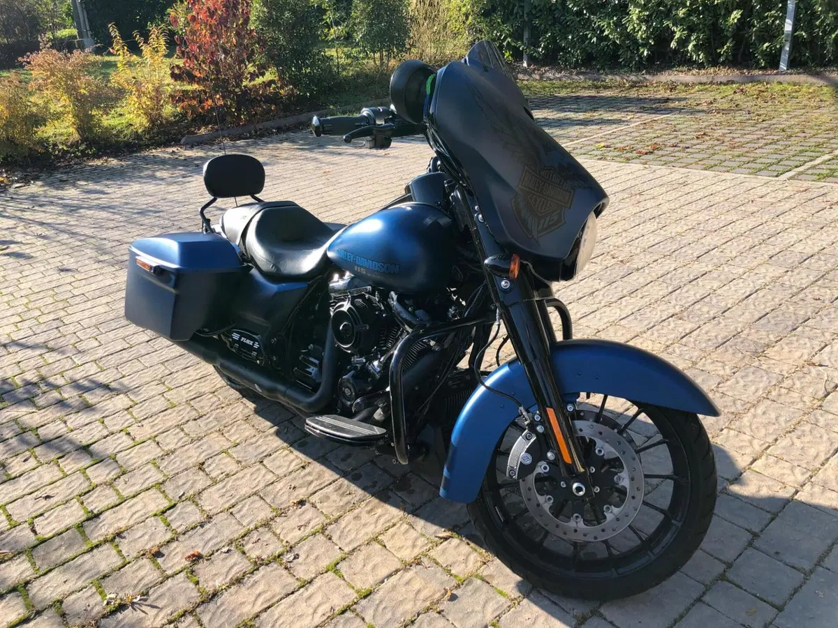 Harley-Davidson 107 Street Glide (2017 - 19) - FLHX