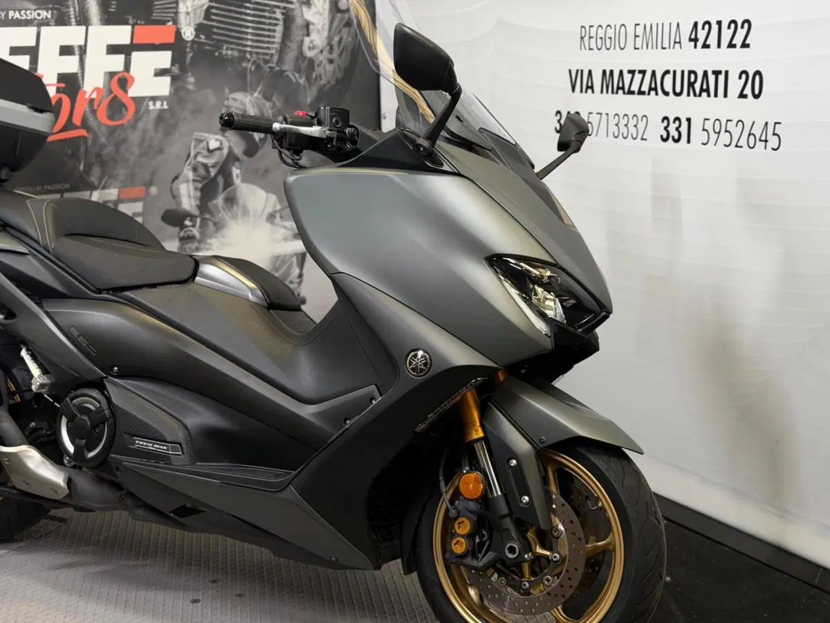 Yamaha T-Max 560 Tech Max (2021) (2)