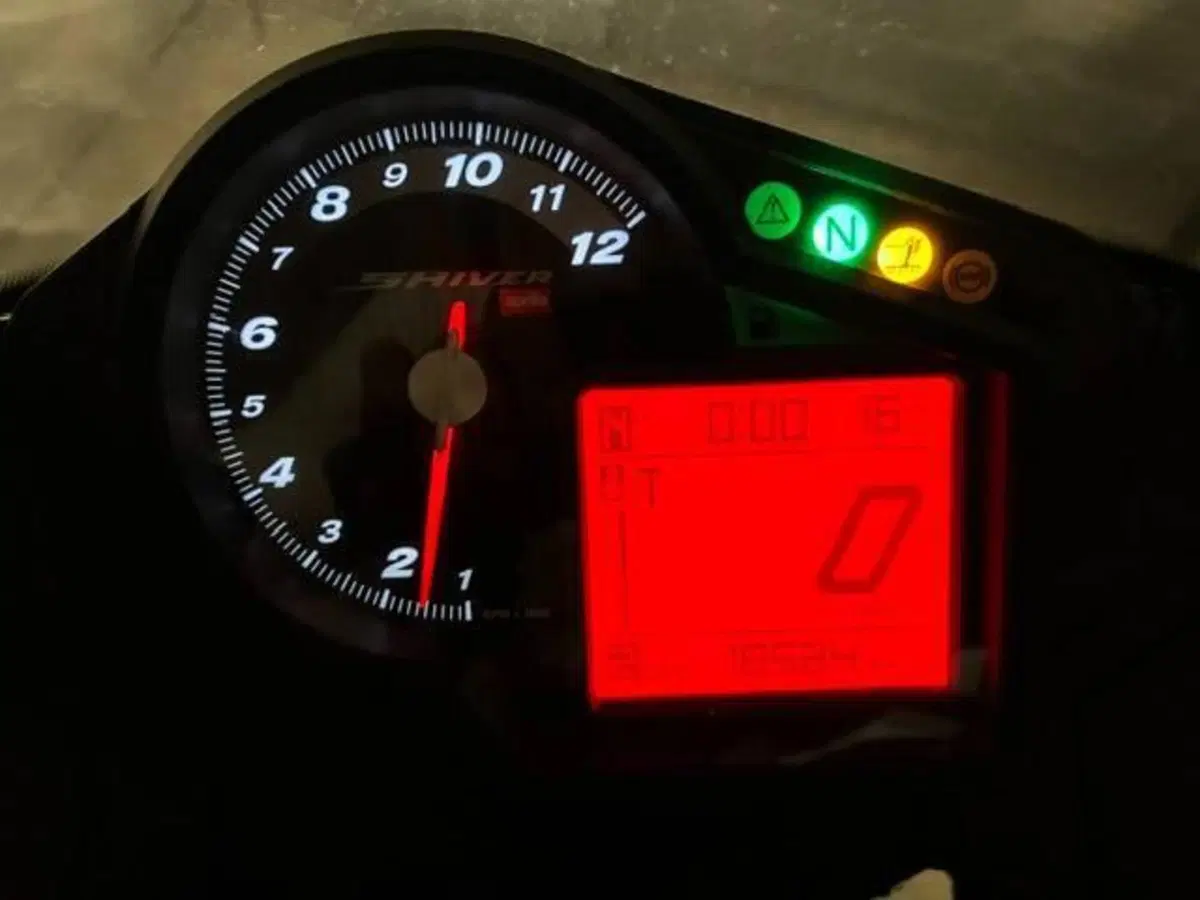 Aprilia Shiver 750 GT (2009 - 11) (5)