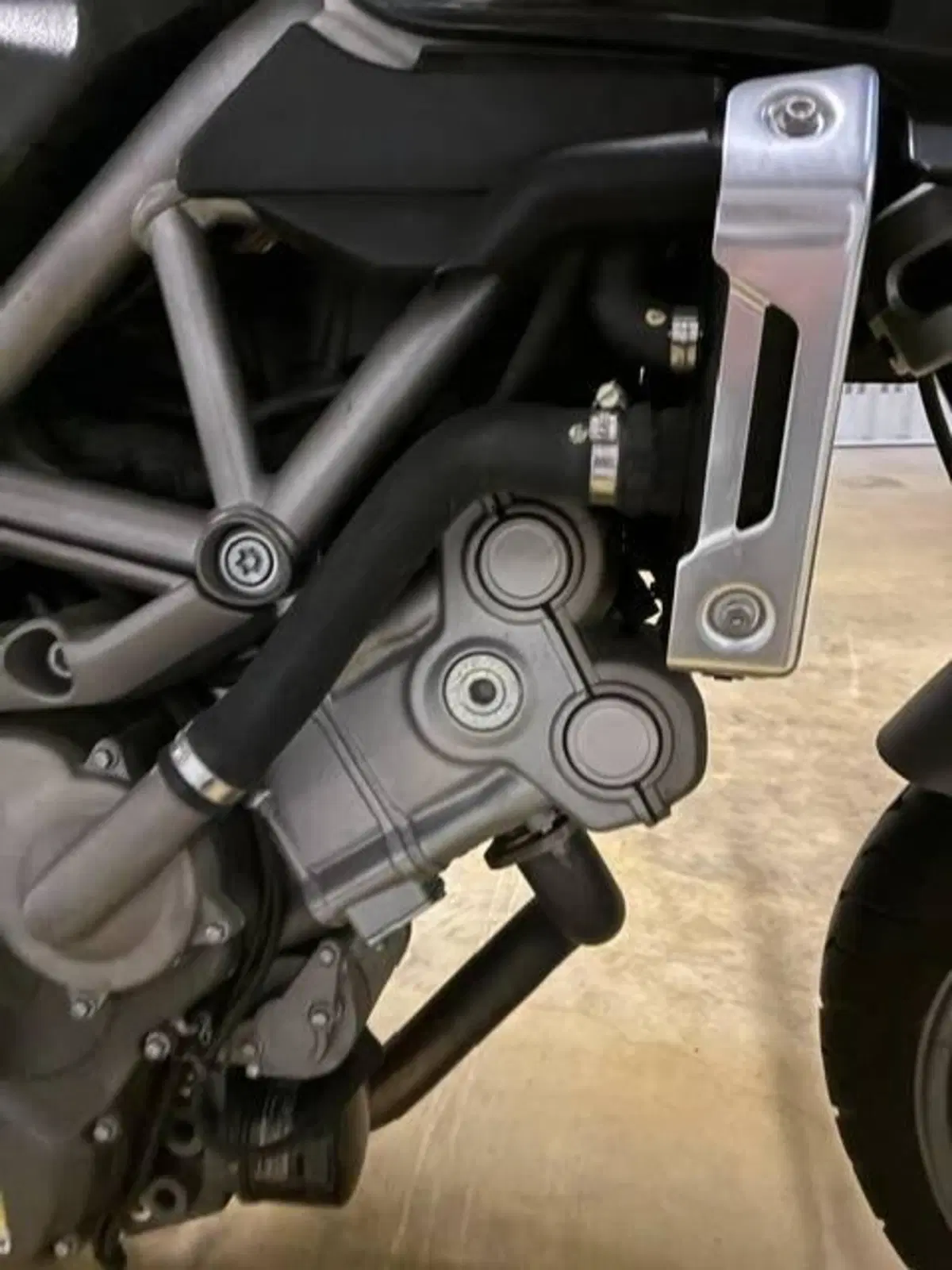 Aprilia Shiver 750 GT (2009 - 11) (7)
