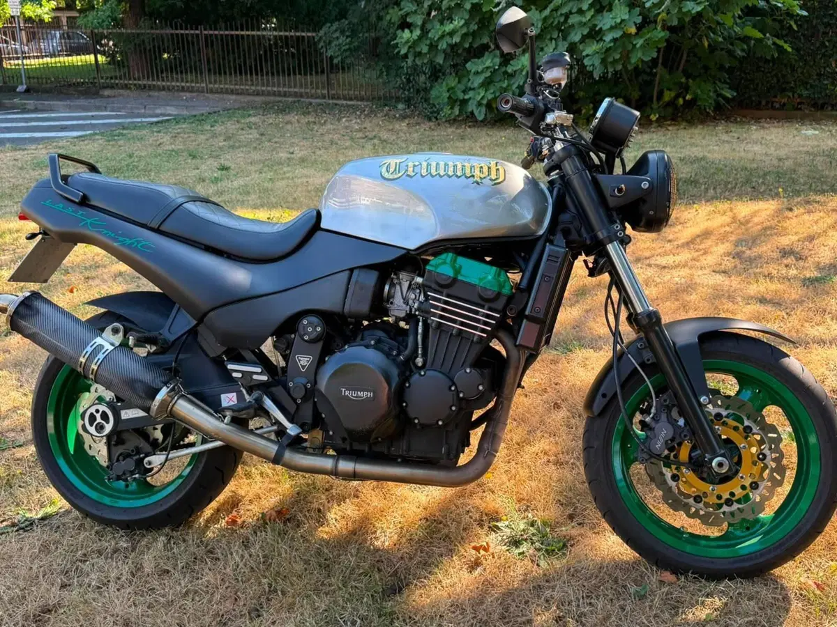 Triumph Speed Triple 900 (1993 - 02)