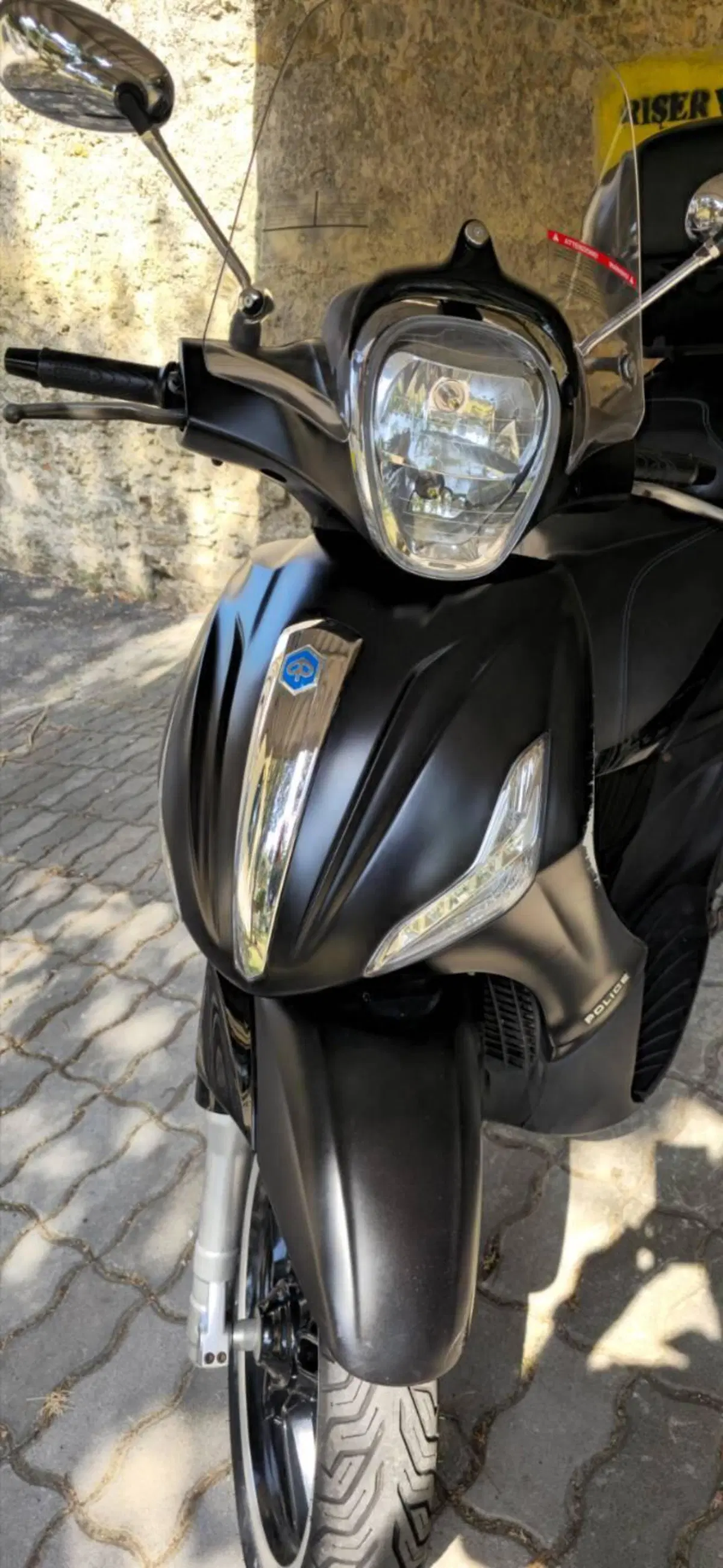 Piaggio Beverly 350 Police ABS-ASR (2018 - 20) (4)