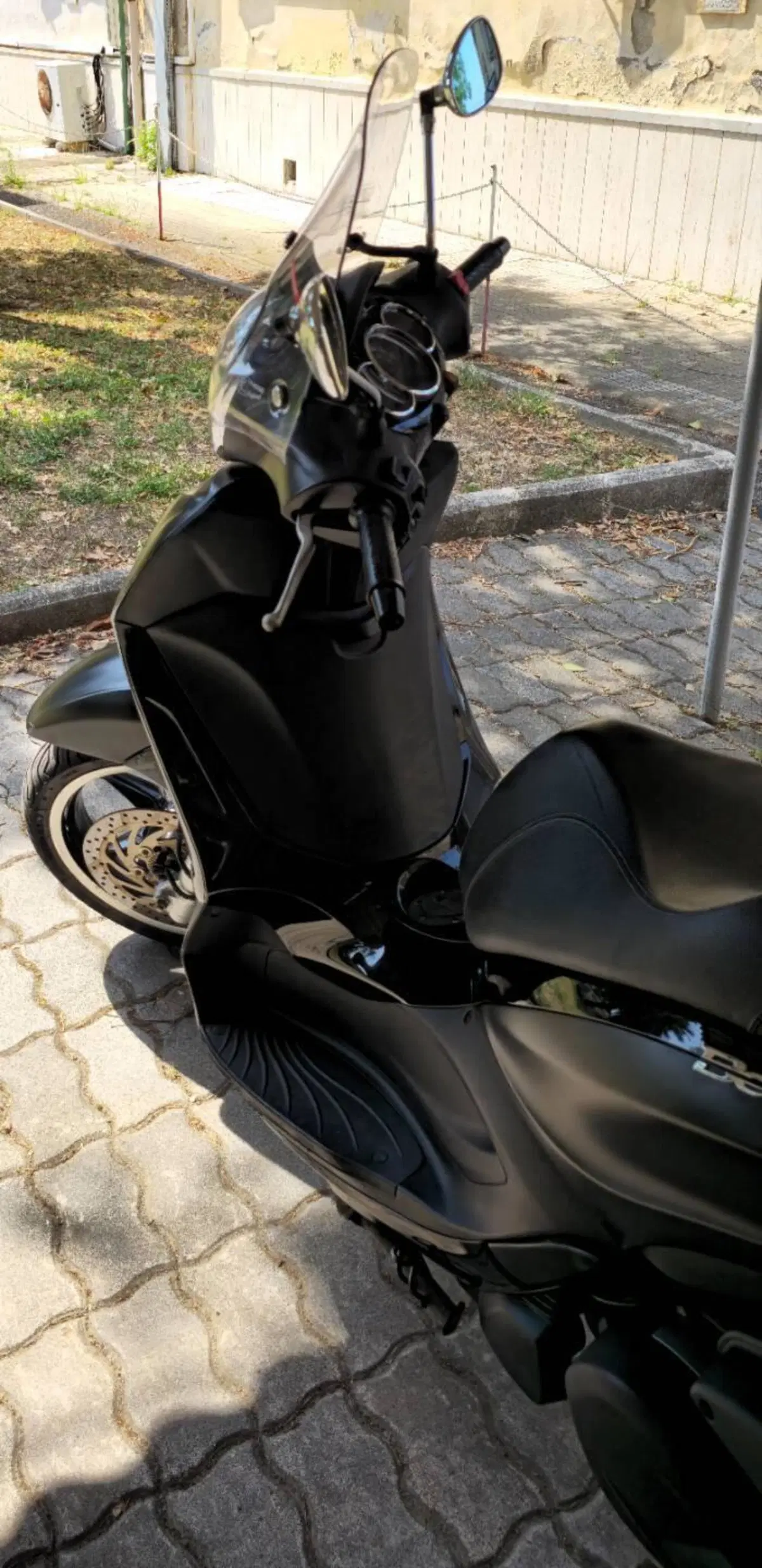 Piaggio Beverly 350 Police ABS-ASR (2018 - 20) (8)
