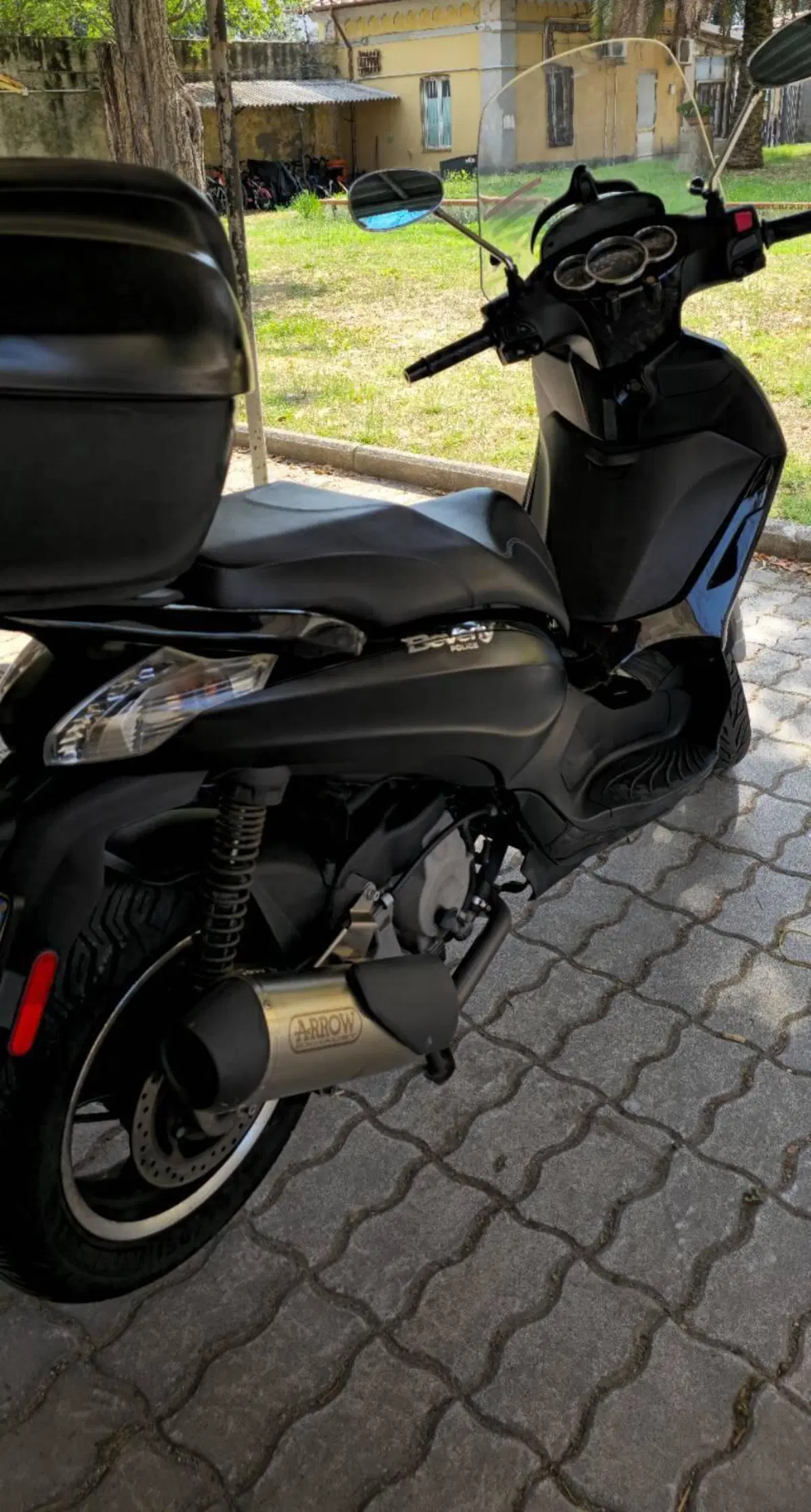 Piaggio Beverly 350 Police ABS-ASR (2018 - 20) (6)