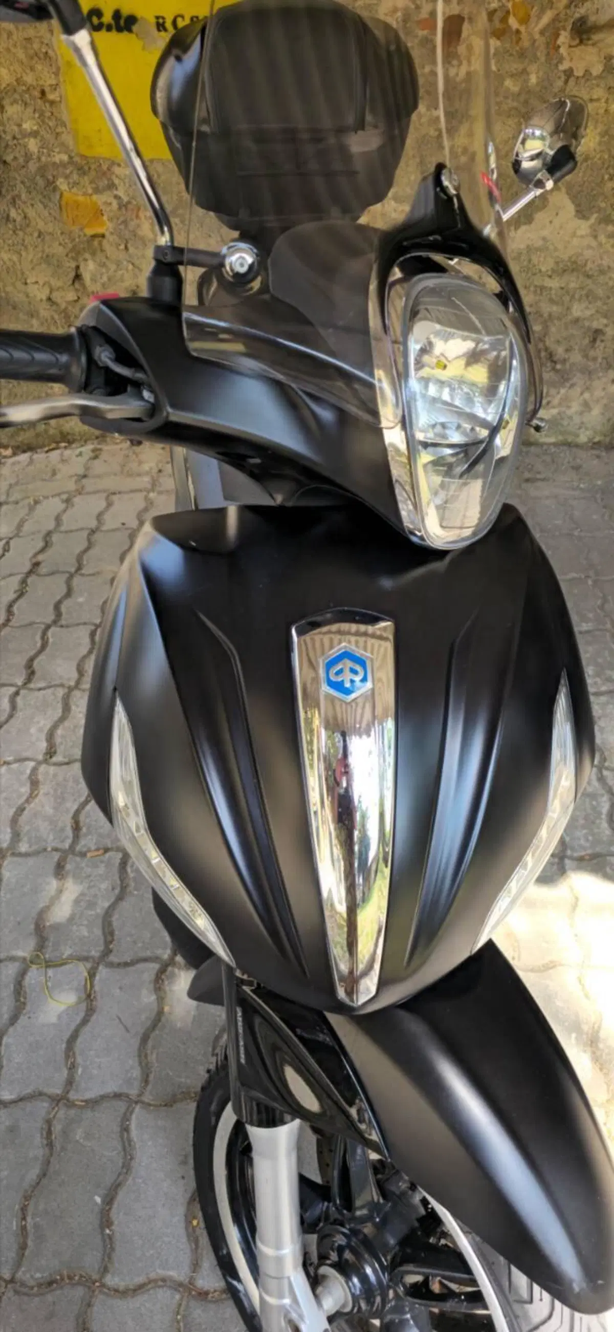 Piaggio Beverly 350 Police ABS-ASR (2018 - 20) (5)