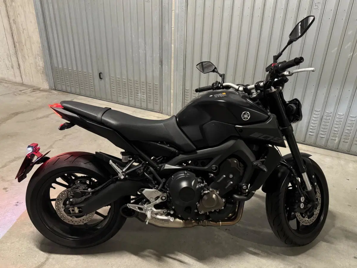 Yamaha MT-09 ABS (2016) (3)
