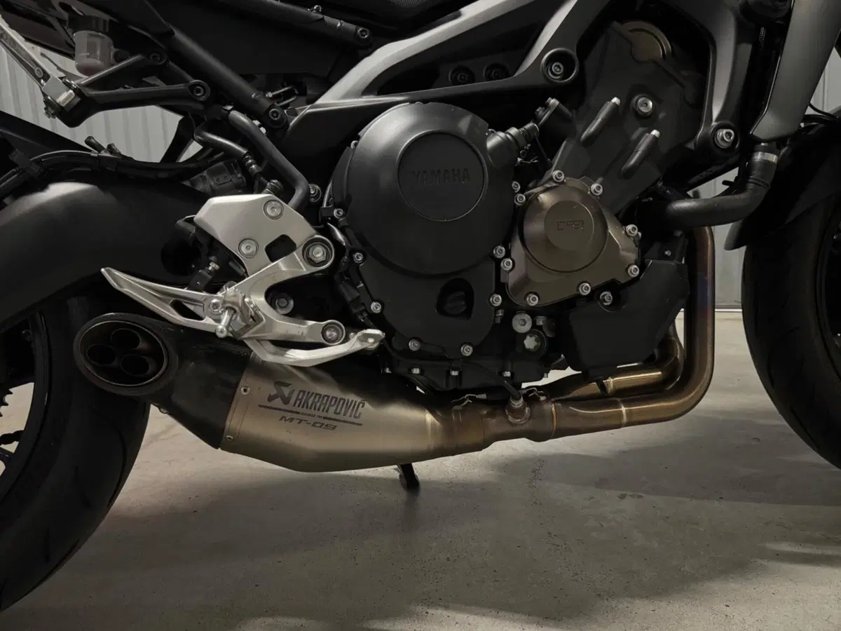 Yamaha MT-09 ABS (2016) (6)