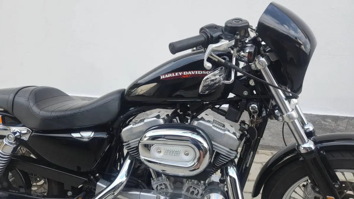 Harley-Davidson 883 Custom (2001 - 05) - XL 53C (3)