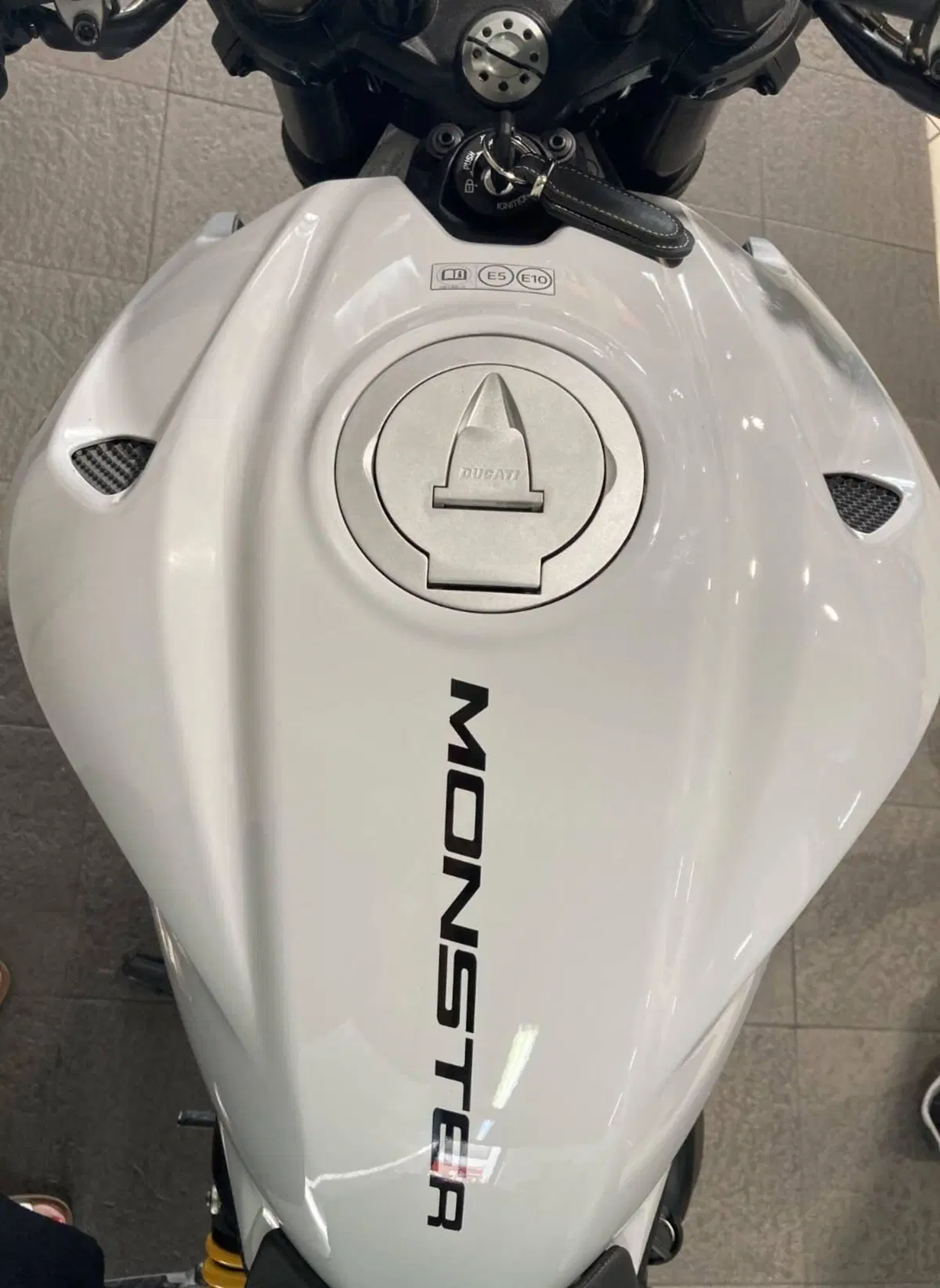 Ducati Monster 937 + (2021 - 25) (6)