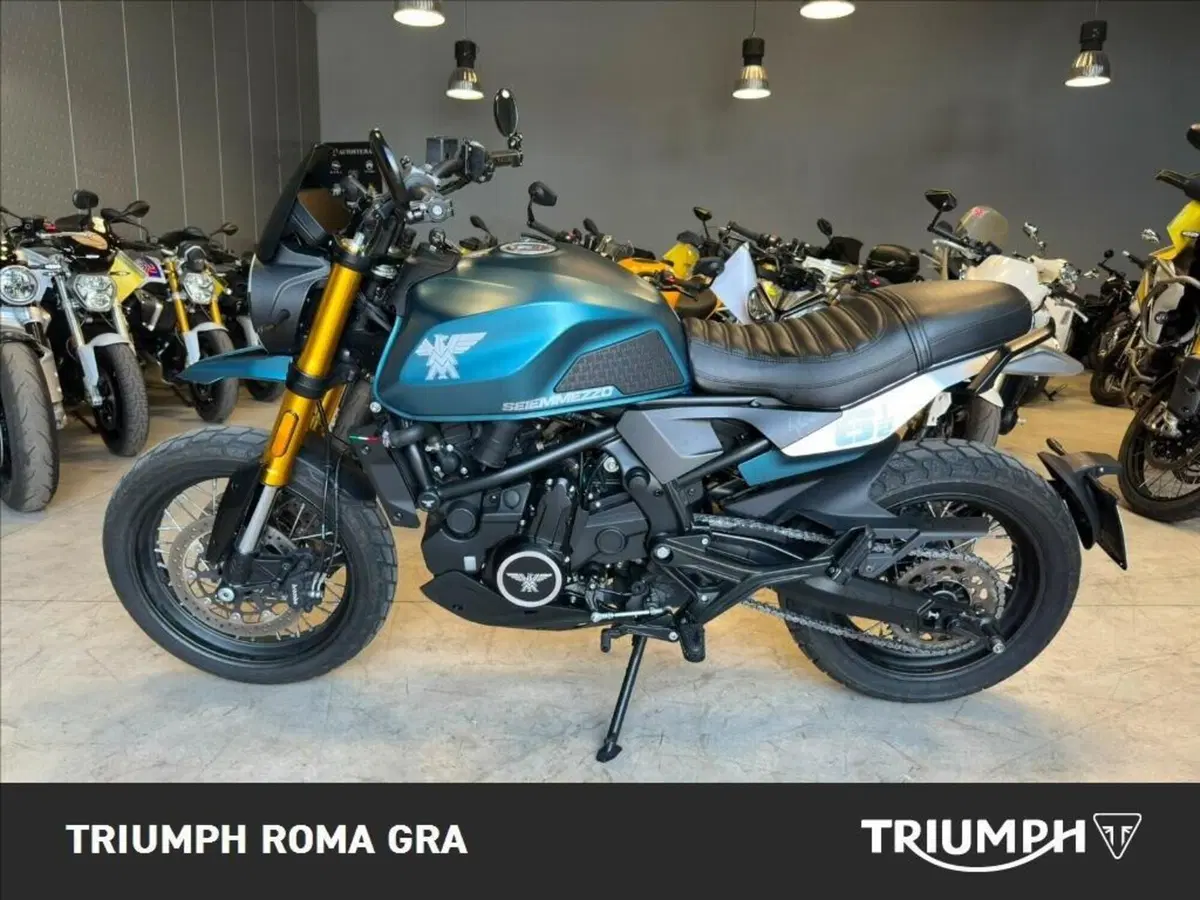 Moto Morini SEIEMMEZZO SCR (2022 - 26) (3)