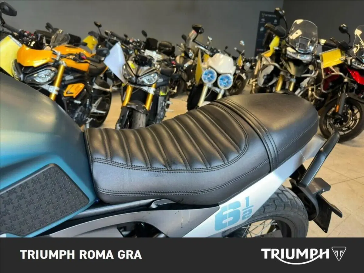 Moto Morini SEIEMMEZZO SCR (2022 - 26) (19)