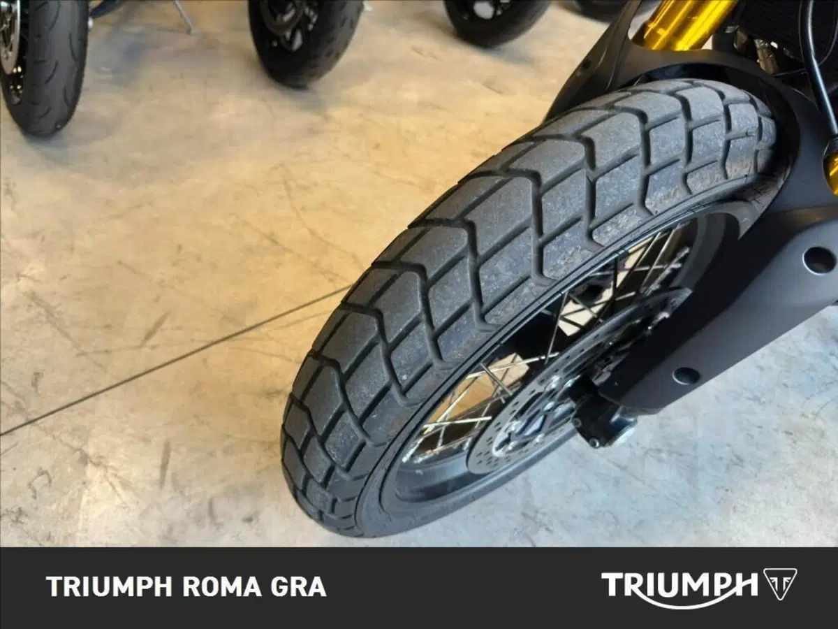 Moto Morini SEIEMMEZZO SCR (2022 - 26) (21)