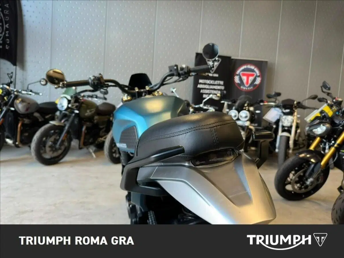 Moto Morini SEIEMMEZZO SCR (2022 - 26) (16)