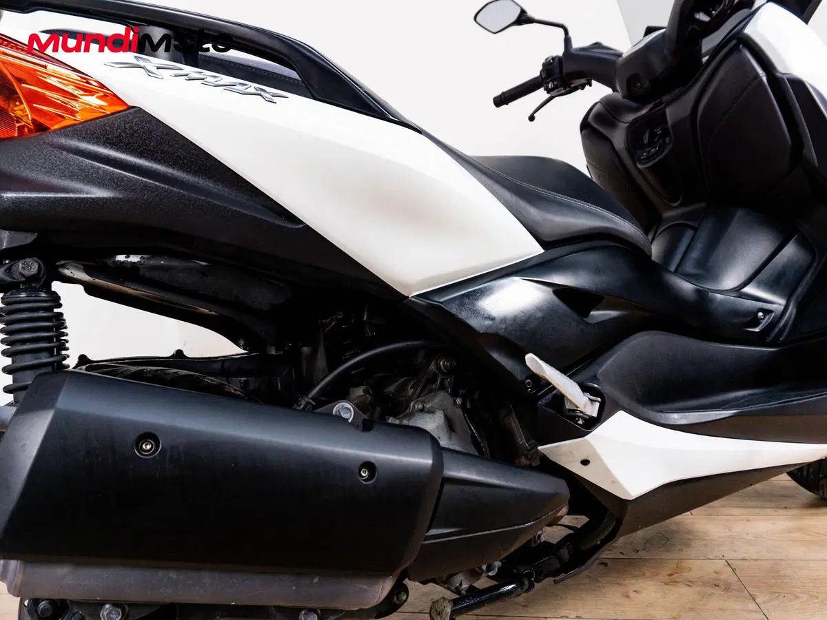 Yamaha X-Max 300 ABS (2017 - 20) (4)