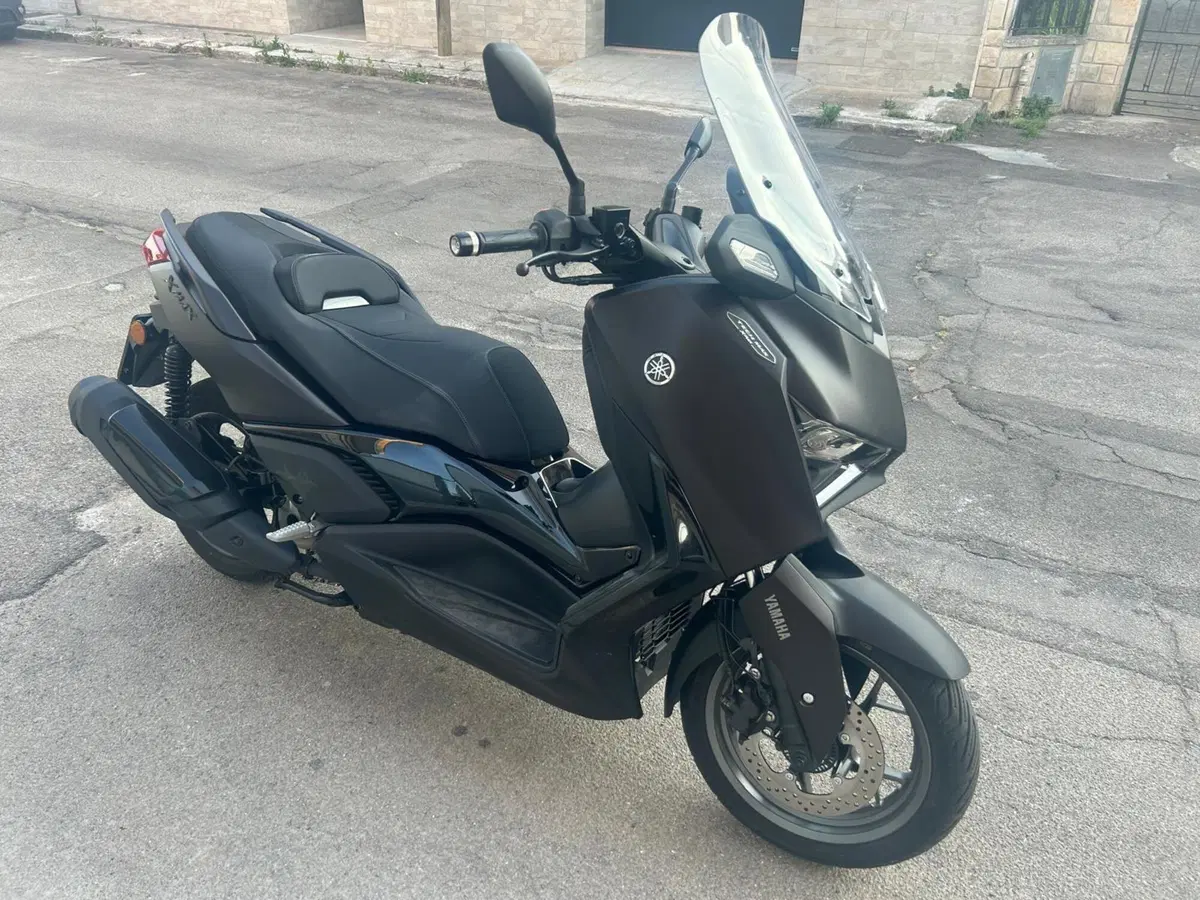Yamaha X-Max 300 Tech Max (2025 - 26)