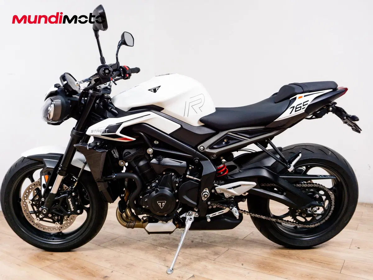 Triumph Street Triple 765 R (2023 - 26) (6)