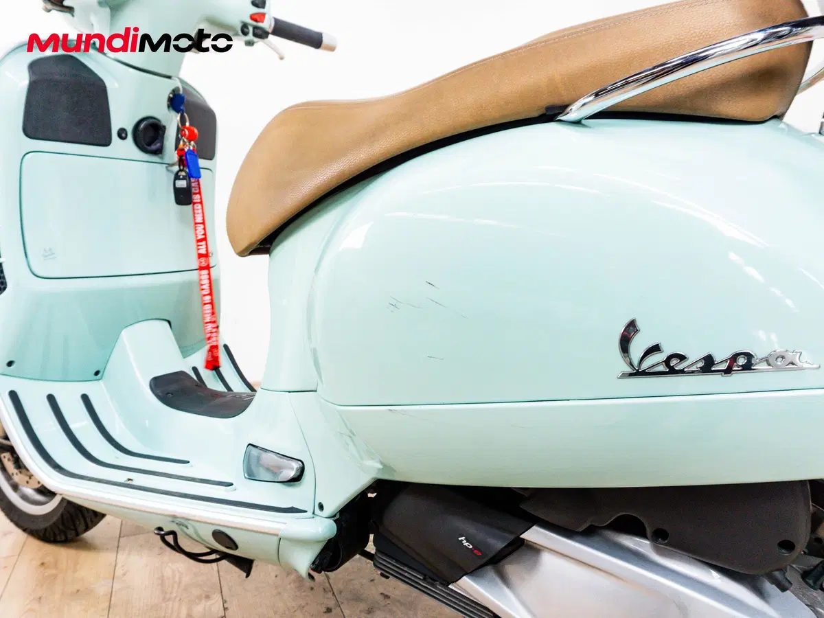 Vespa GTS 300 Hpe (2019) (10)