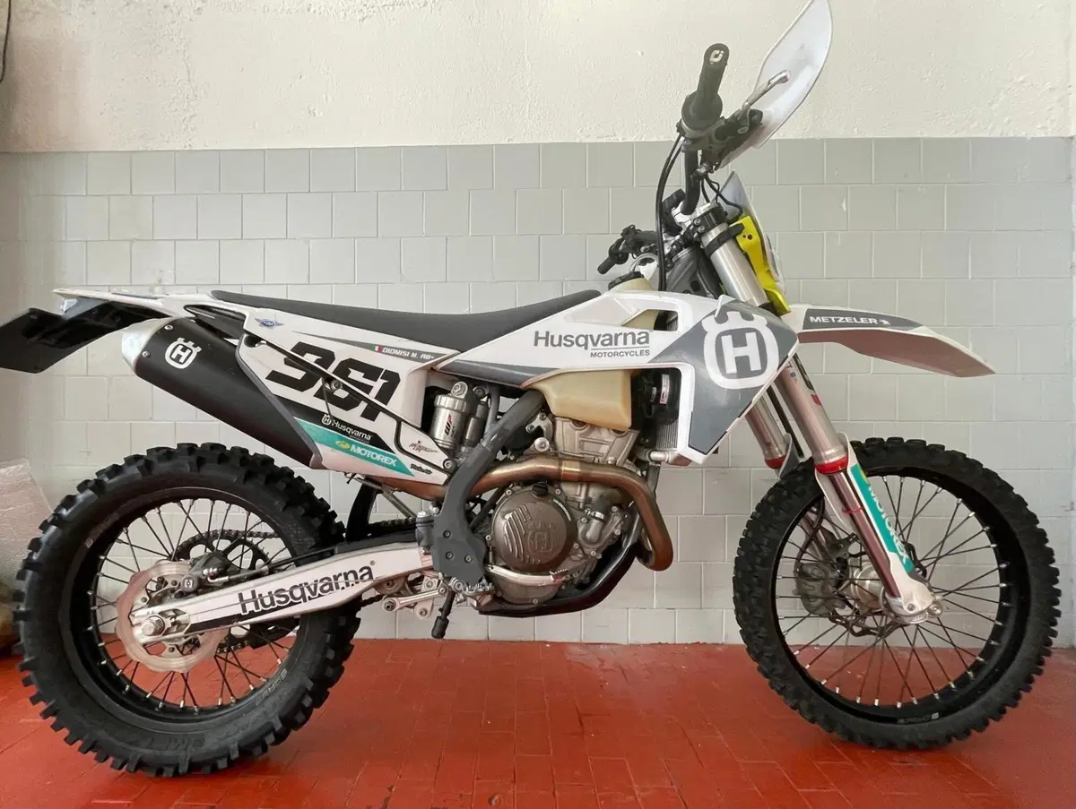 Husqvarna FE 350 (2023) (2)